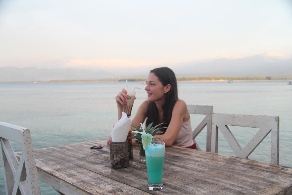 Star Bar And Bungalows Gili Air Exteriér fotografie