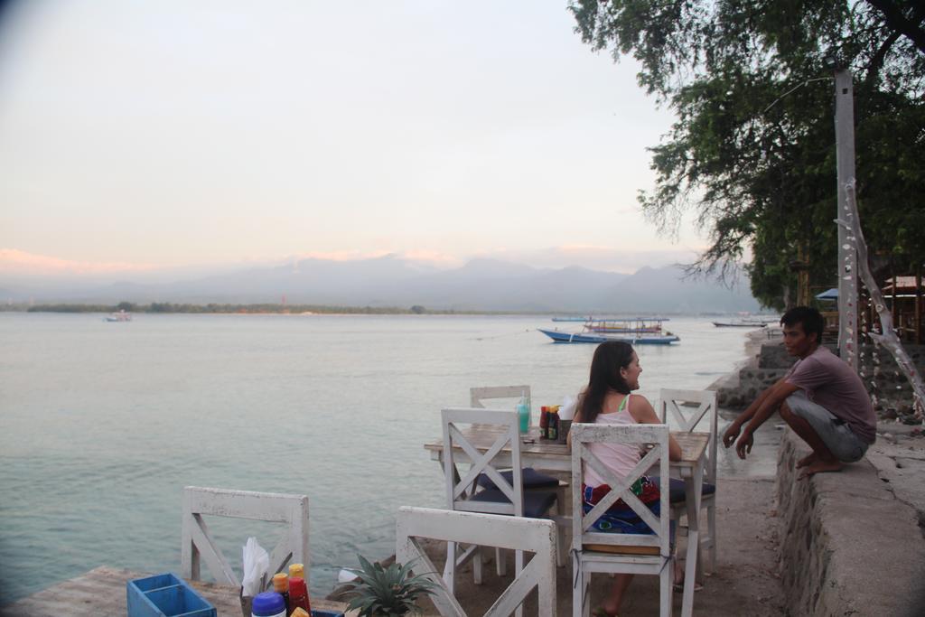 Star Bar And Bungalows Gili Air Exteriér fotografie
