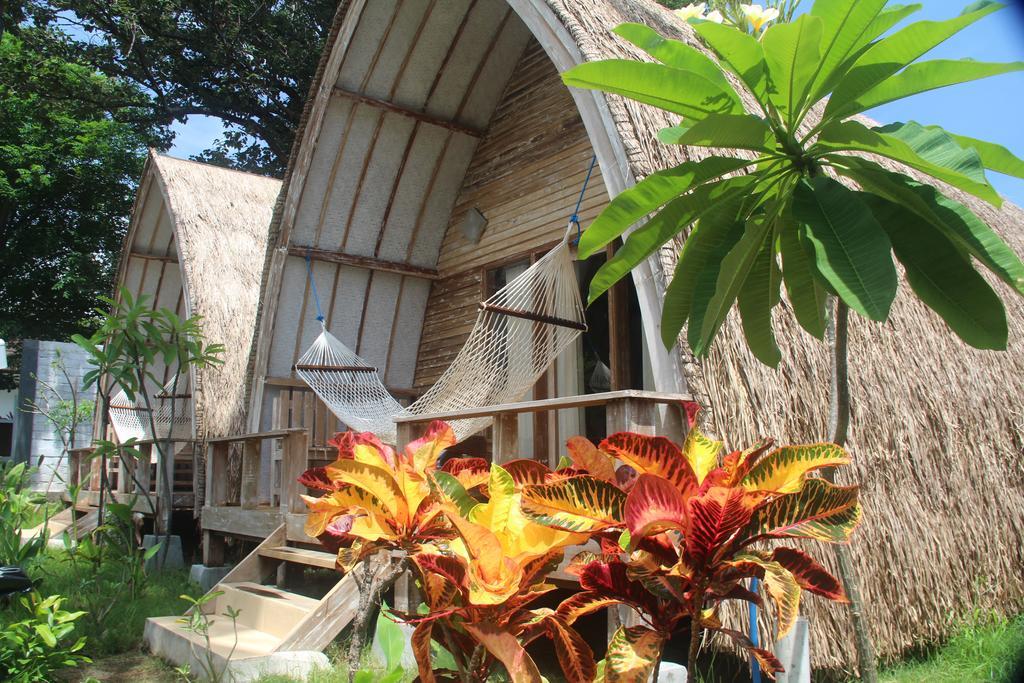 Star Bar And Bungalows Gili Air Exteriér fotografie