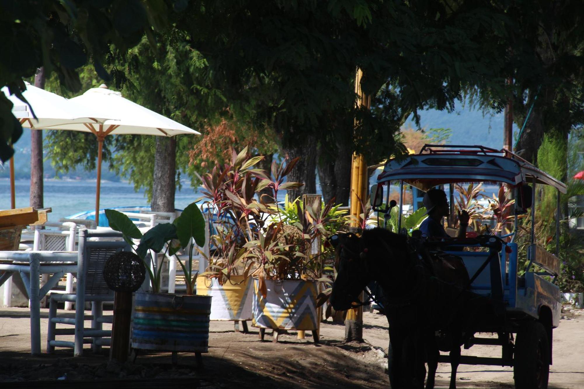 Star Bar And Bungalows Gili Air Exteriér fotografie