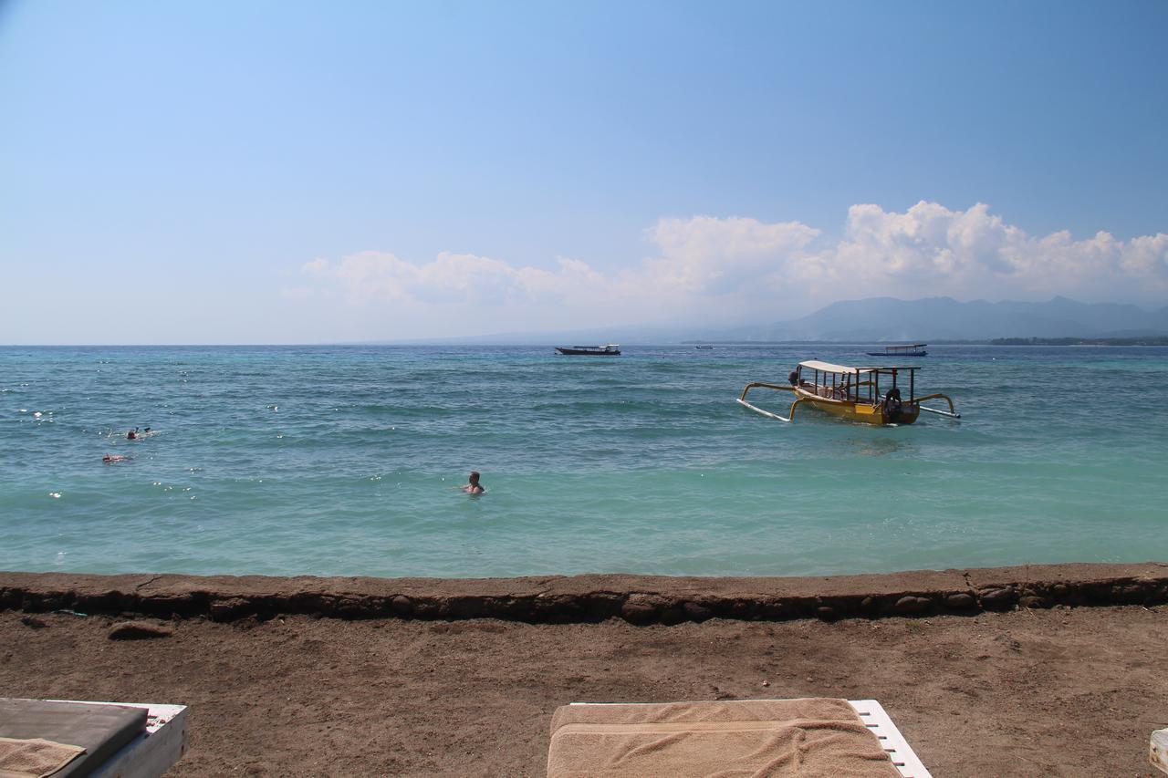 Star Bar And Bungalows Gili Air Exteriér fotografie