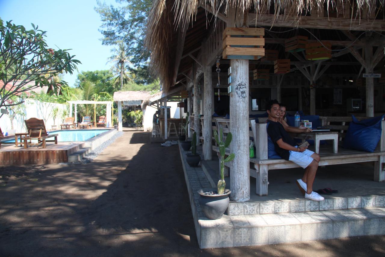Star Bar And Bungalows Gili Air Exteriér fotografie